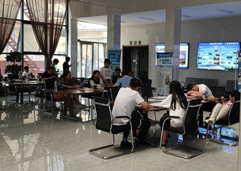 石家莊鐵路學(xué)校2019年報(bào)名現(xiàn)場(chǎng) 校園環(huán)境 第2張