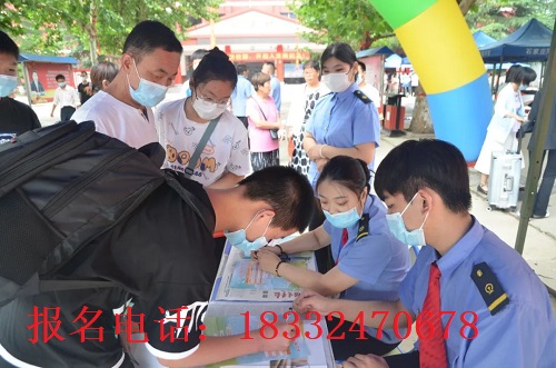 火車司機(jī)和地鐵司機(jī)一樣嗎 招生問(wèn)答 火車司機(jī)和地鐵司機(jī)一樣嗎 招生問(wèn)答