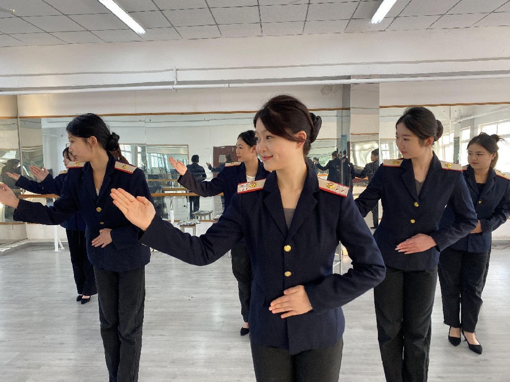 石家莊新鐵職業高級中學學費及優惠政策 學校新聞